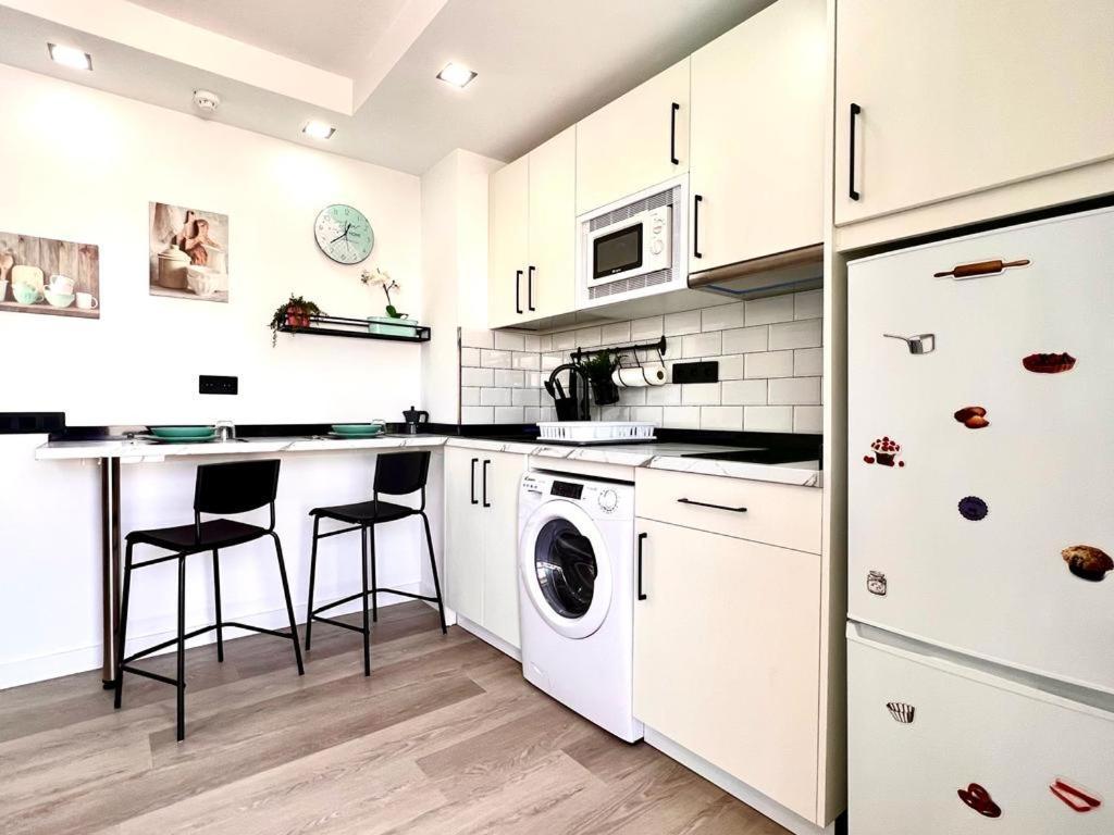 Fm Beach Home - Renovated Apartment With Swimming Pool Near Maspalomas Dunes & Beach 普拉亚戴尔雷安格莱斯 外观 照片